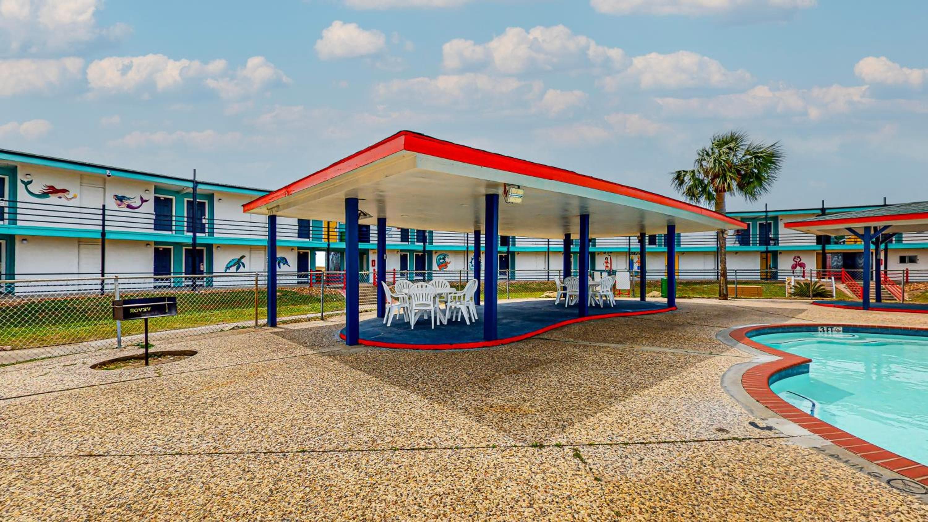 Crystal Palace Resort