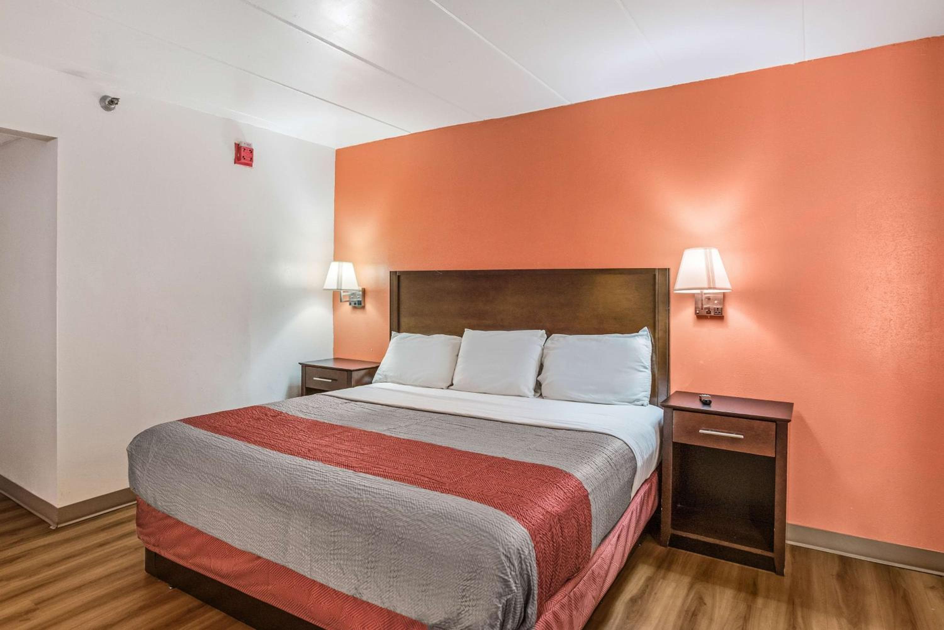 Motel 6-Levittown, PA - Bensalem