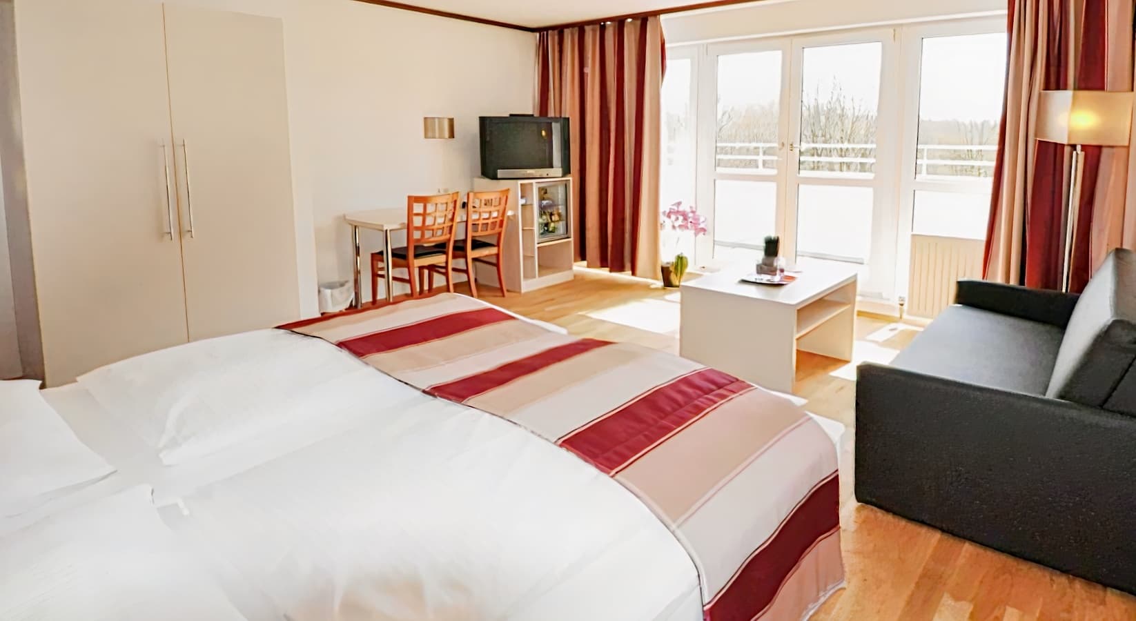 Ambassador Parkhotel