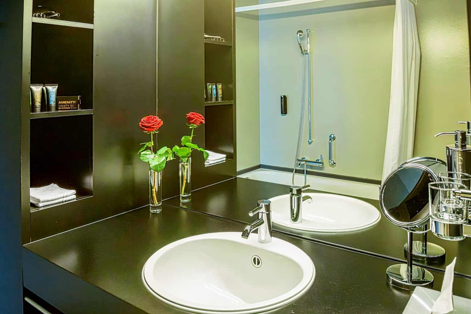 Dasbreitehotel am Rhein