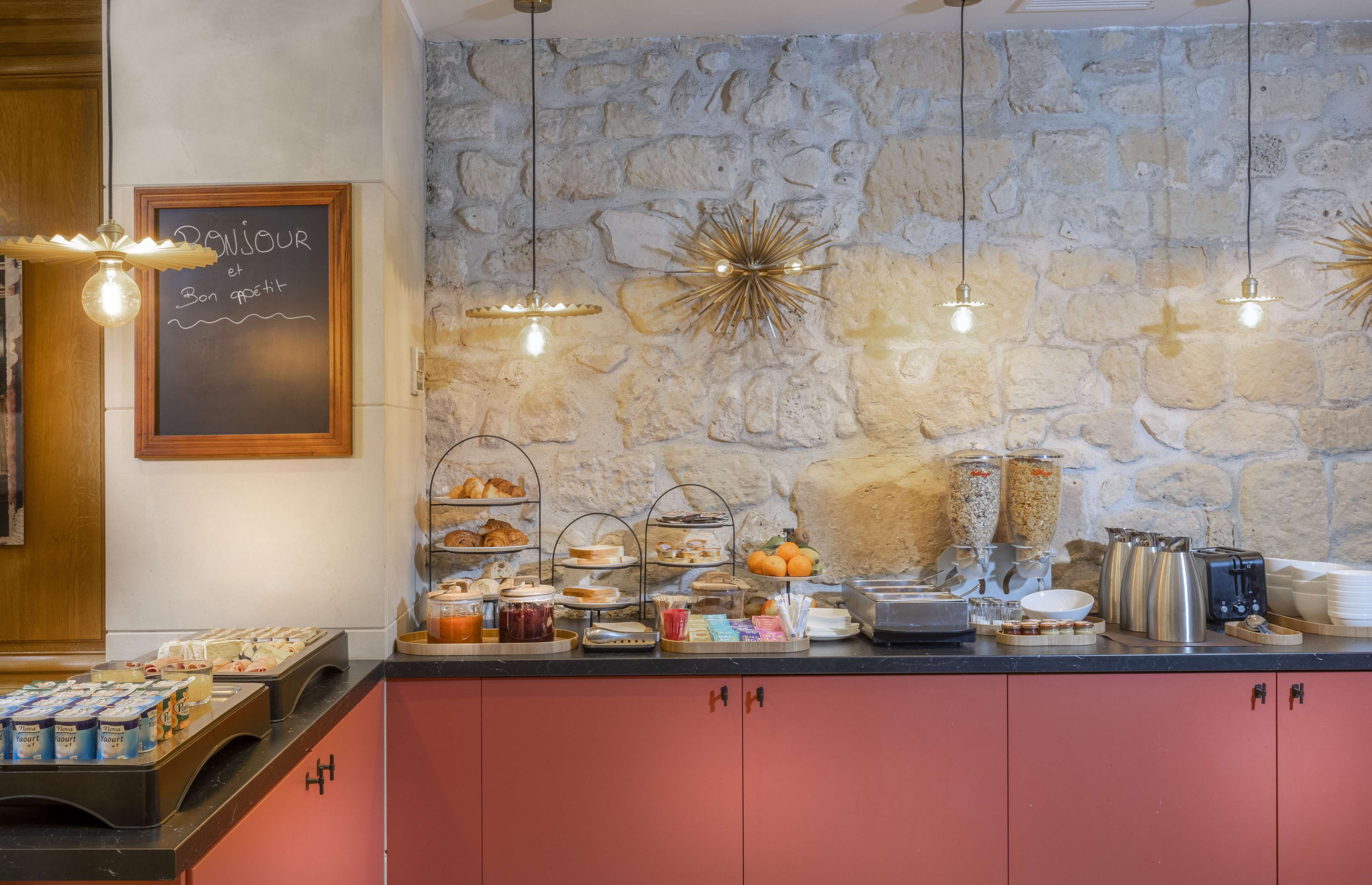 Dauphine Saint Germain