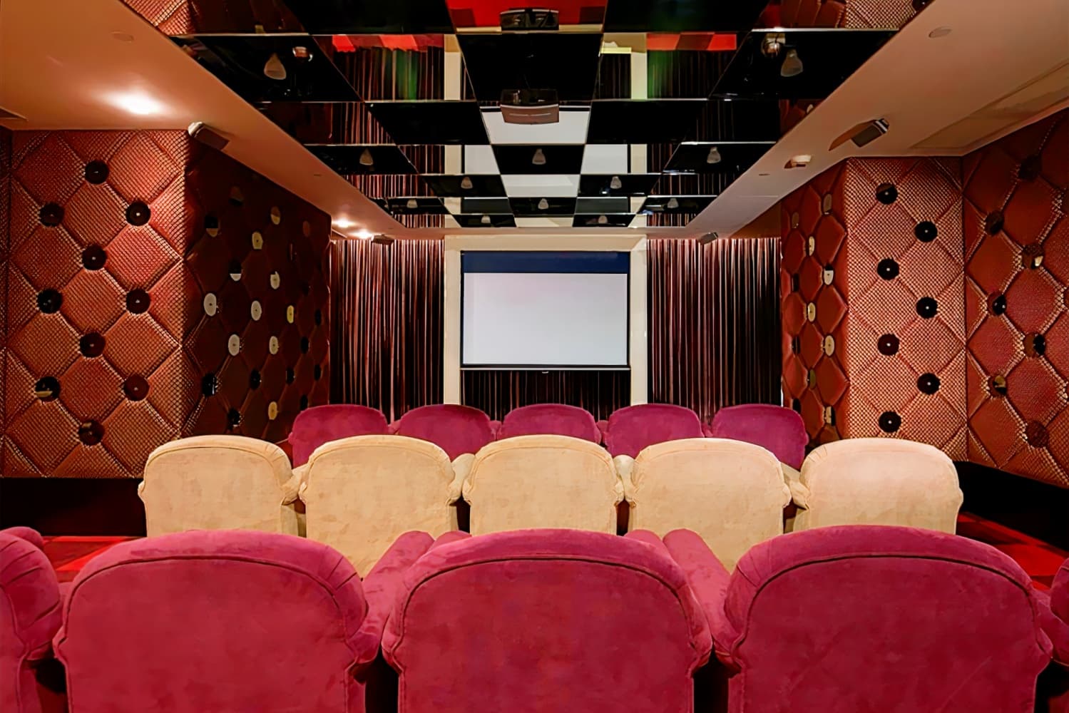 Kowloon Harbourfront Hotel