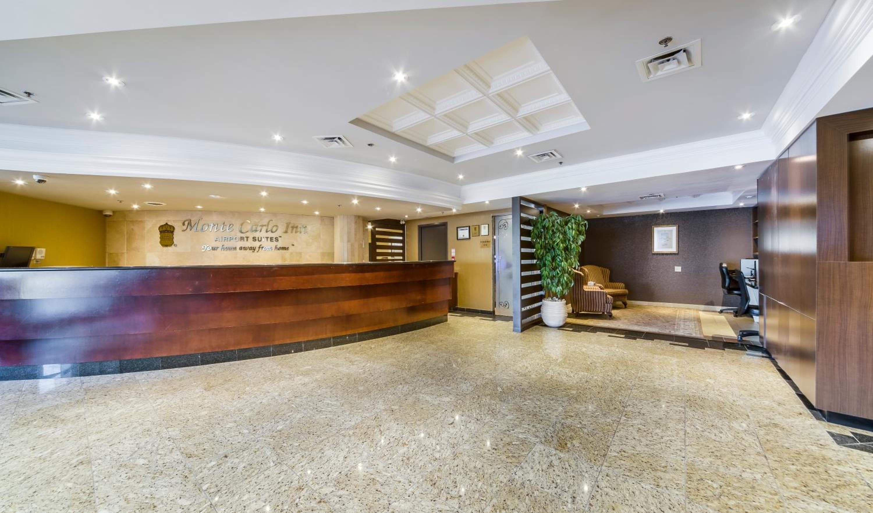 Monte Carlo Inn Airport Suites