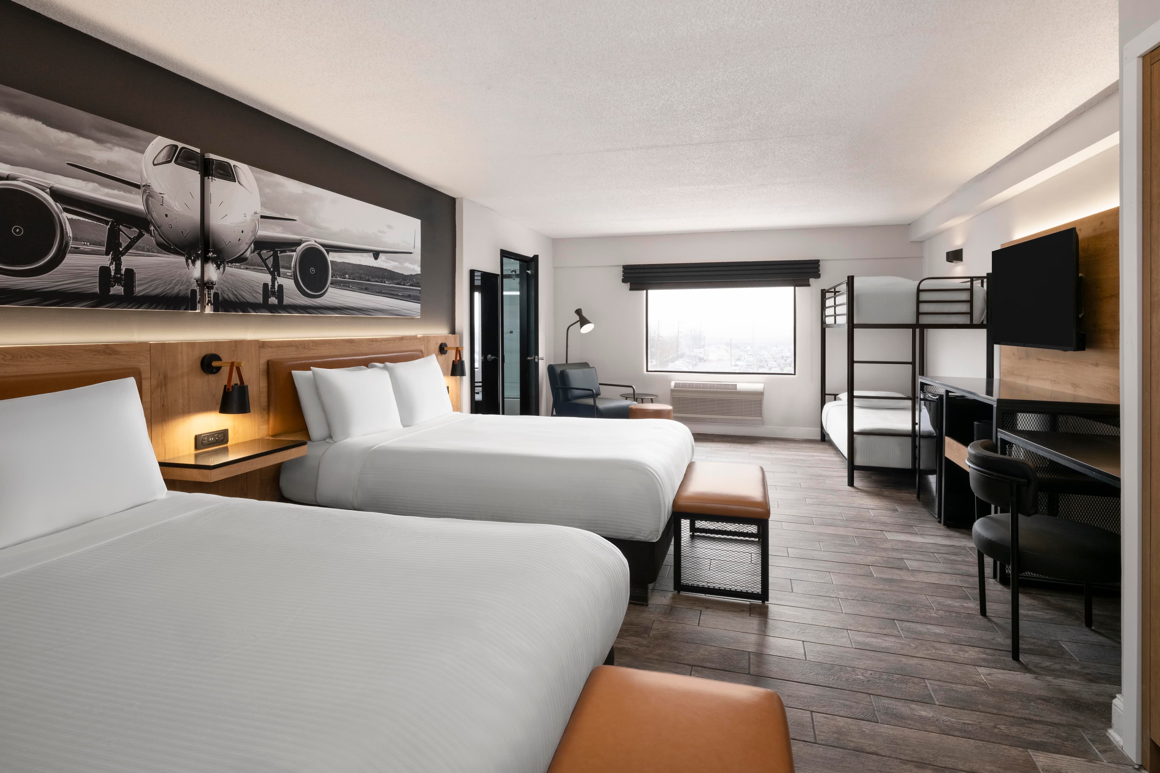 Aiden by Best Western Newark Airport West