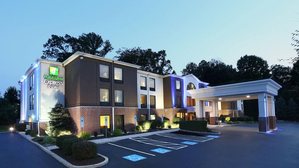 Holiday Inn Express Hotel & Suites West Chester