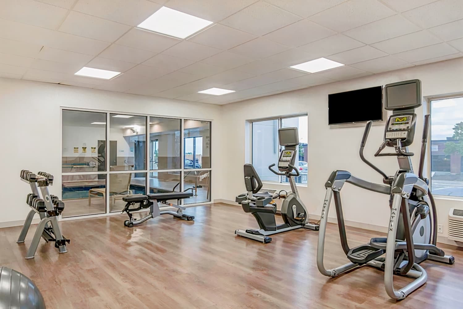 Holiday Inn Express & Suites Chicago West - St Charles