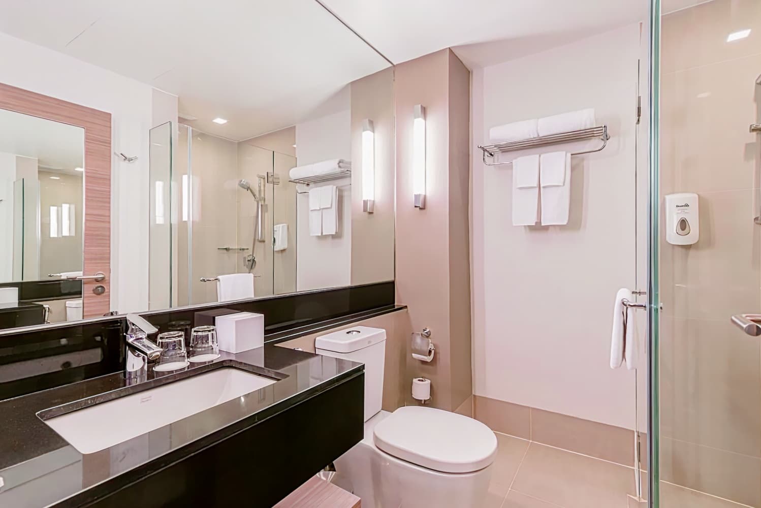 Holiday Inn Express Bangkok Sathorn