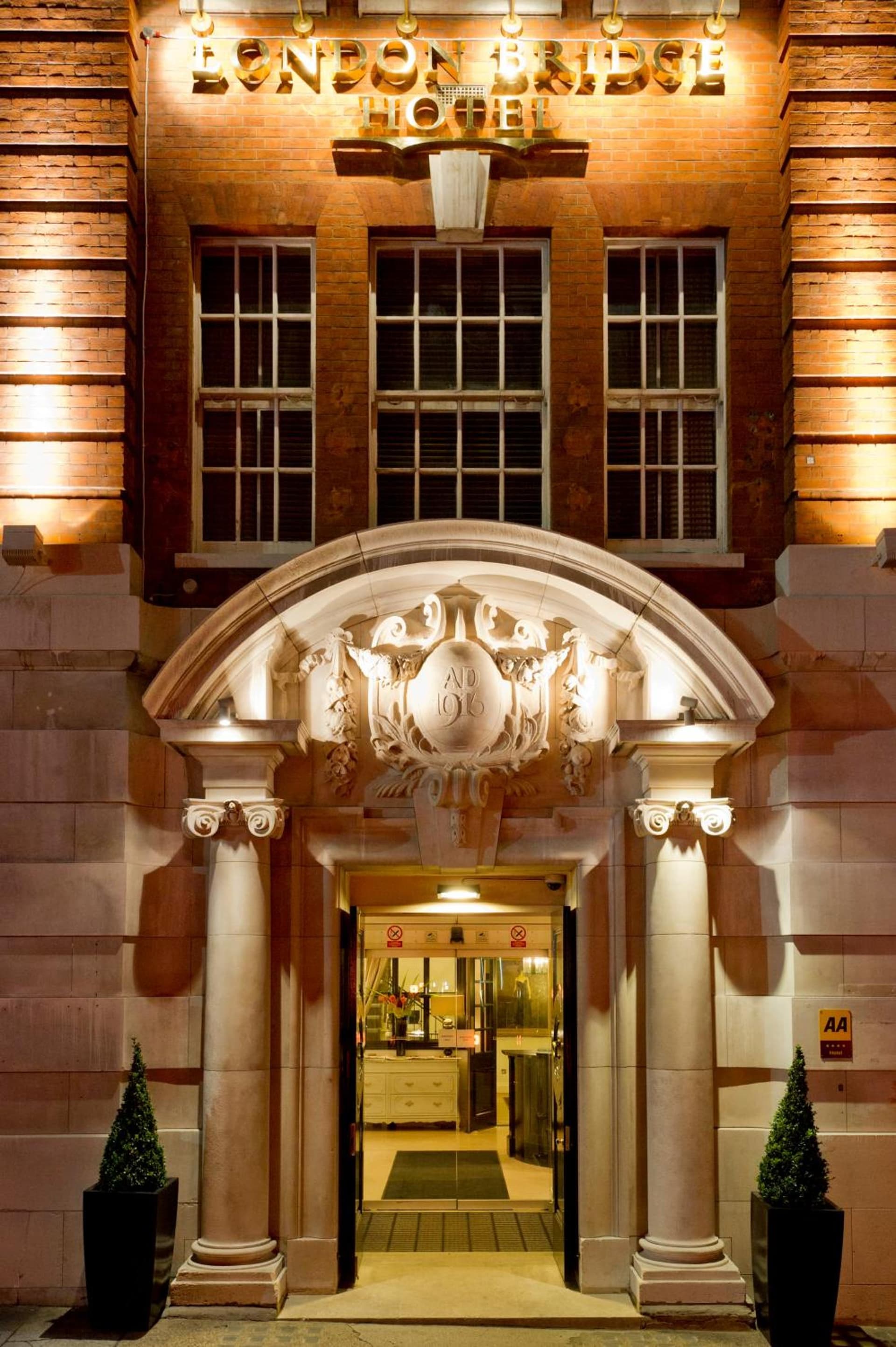 London Bridge Hotel