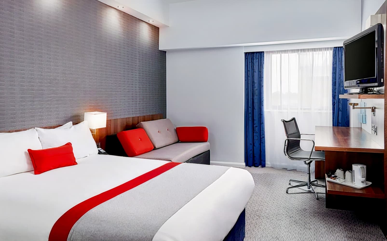Holiday Inn Express Belfast City