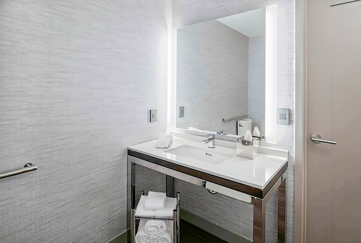 Staybridge Suites Boston Logan Airport - Revere