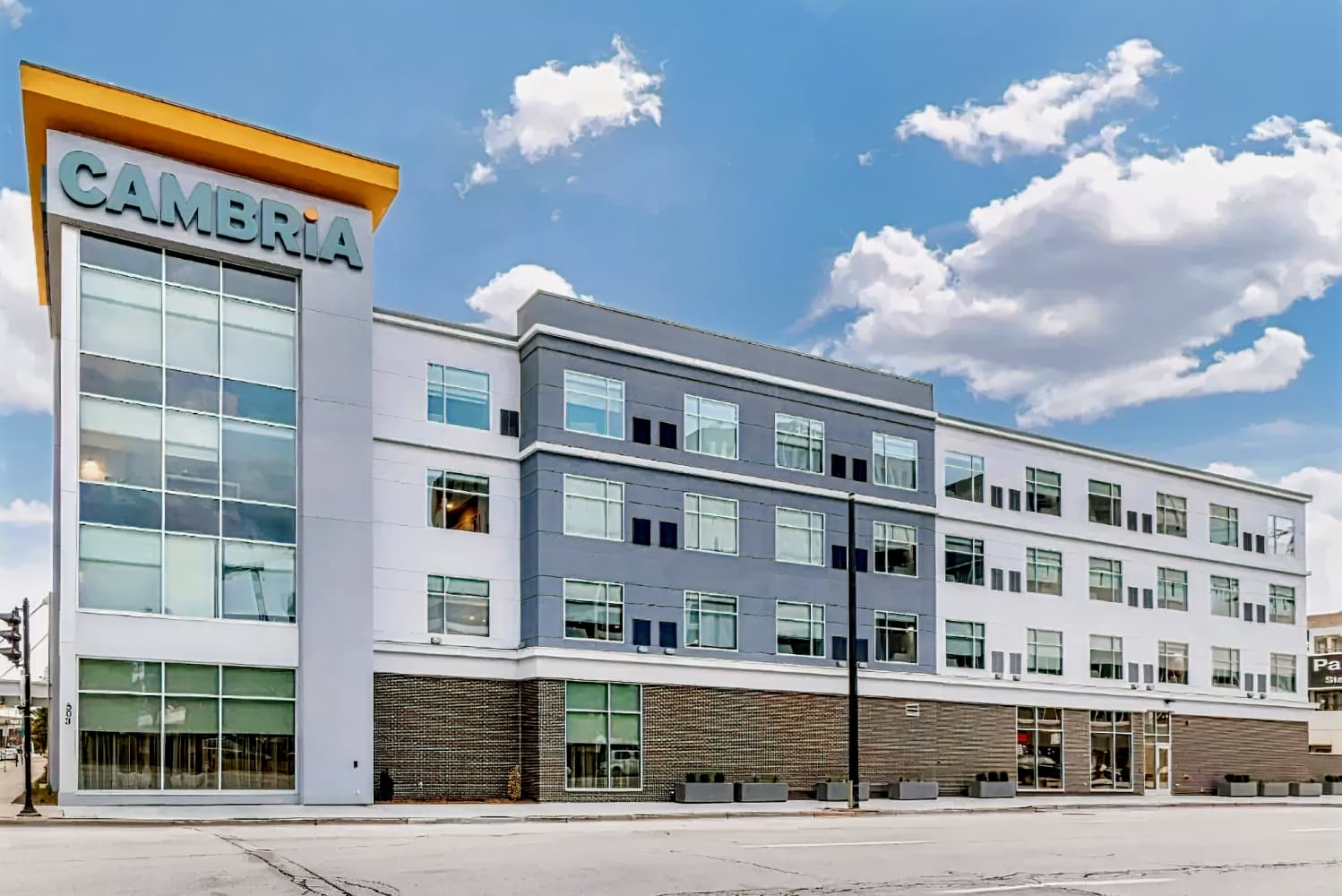 Cambria Hotel Milwaukee Downtown