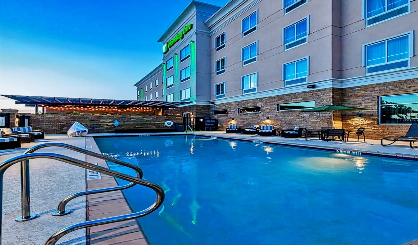 Holiday Inn Austin Airport