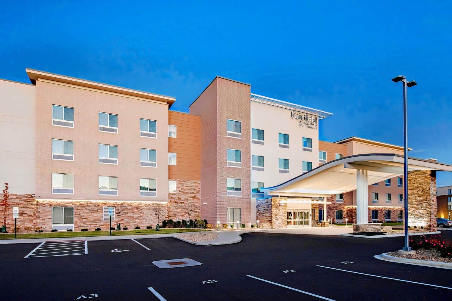 Fairfield Inn & Suites by Marriott Dayton North