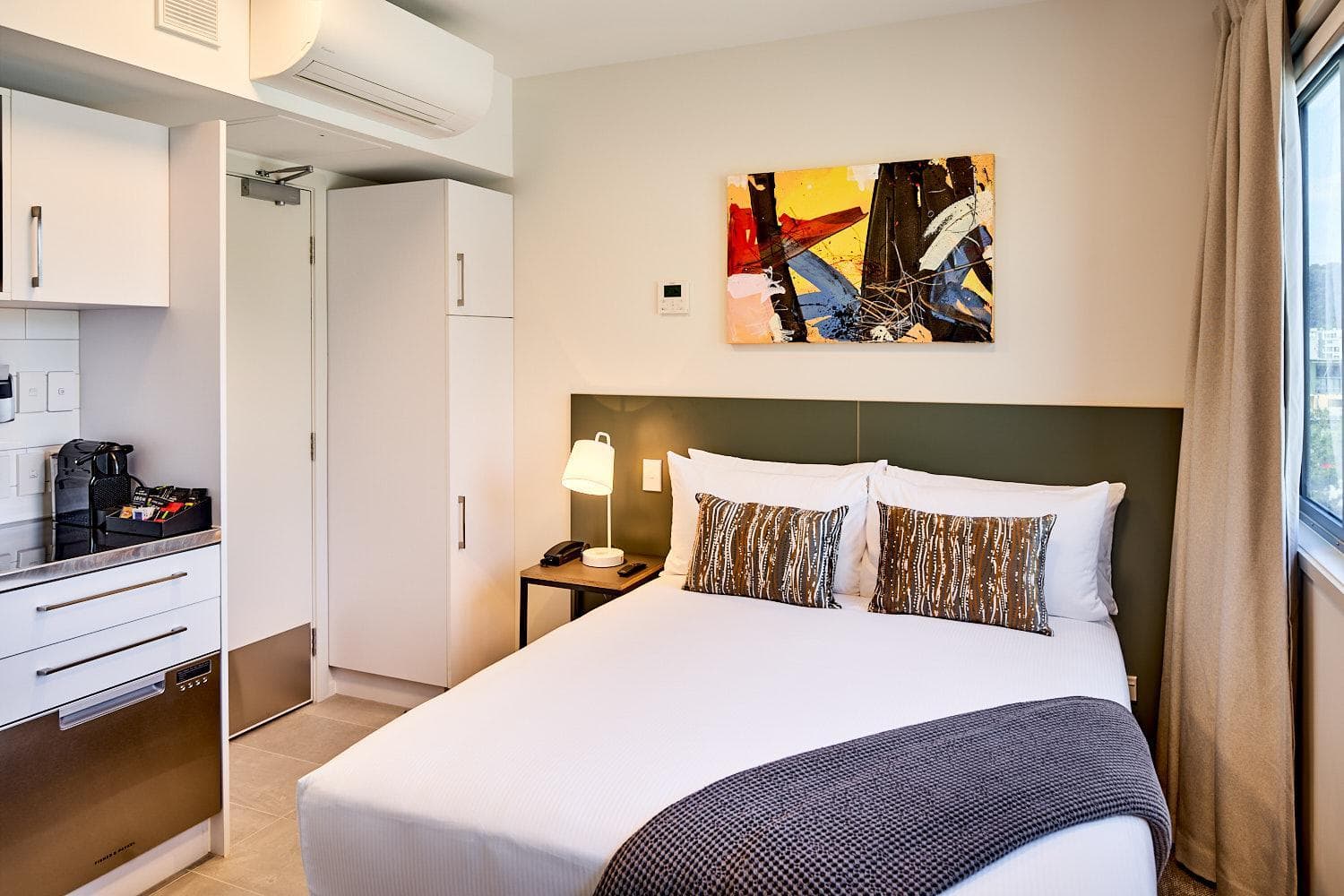 Sojourn Apartment Hotel - Ghuznee