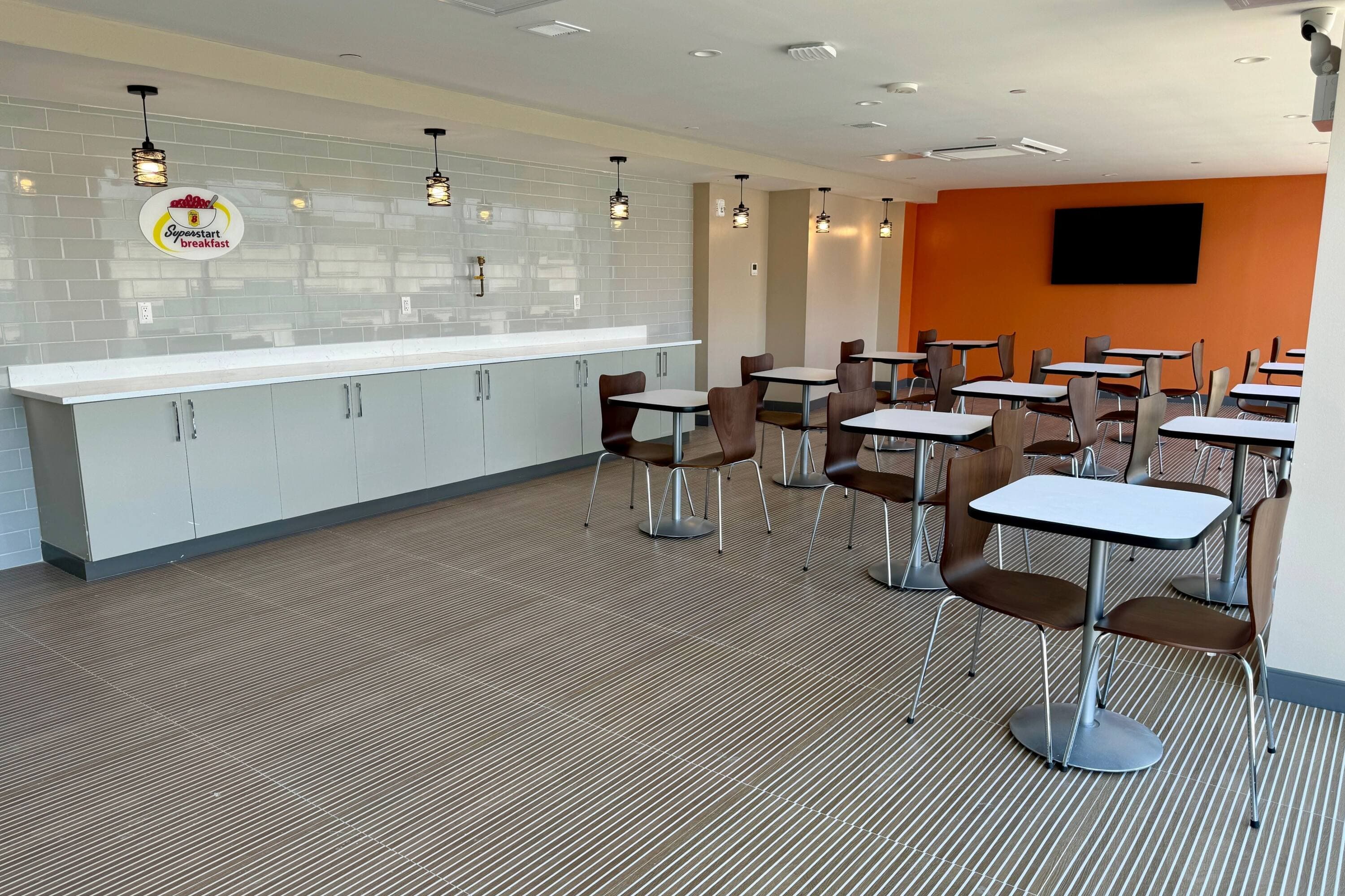 Super 8 by Wyndham Bronx Near Stadium