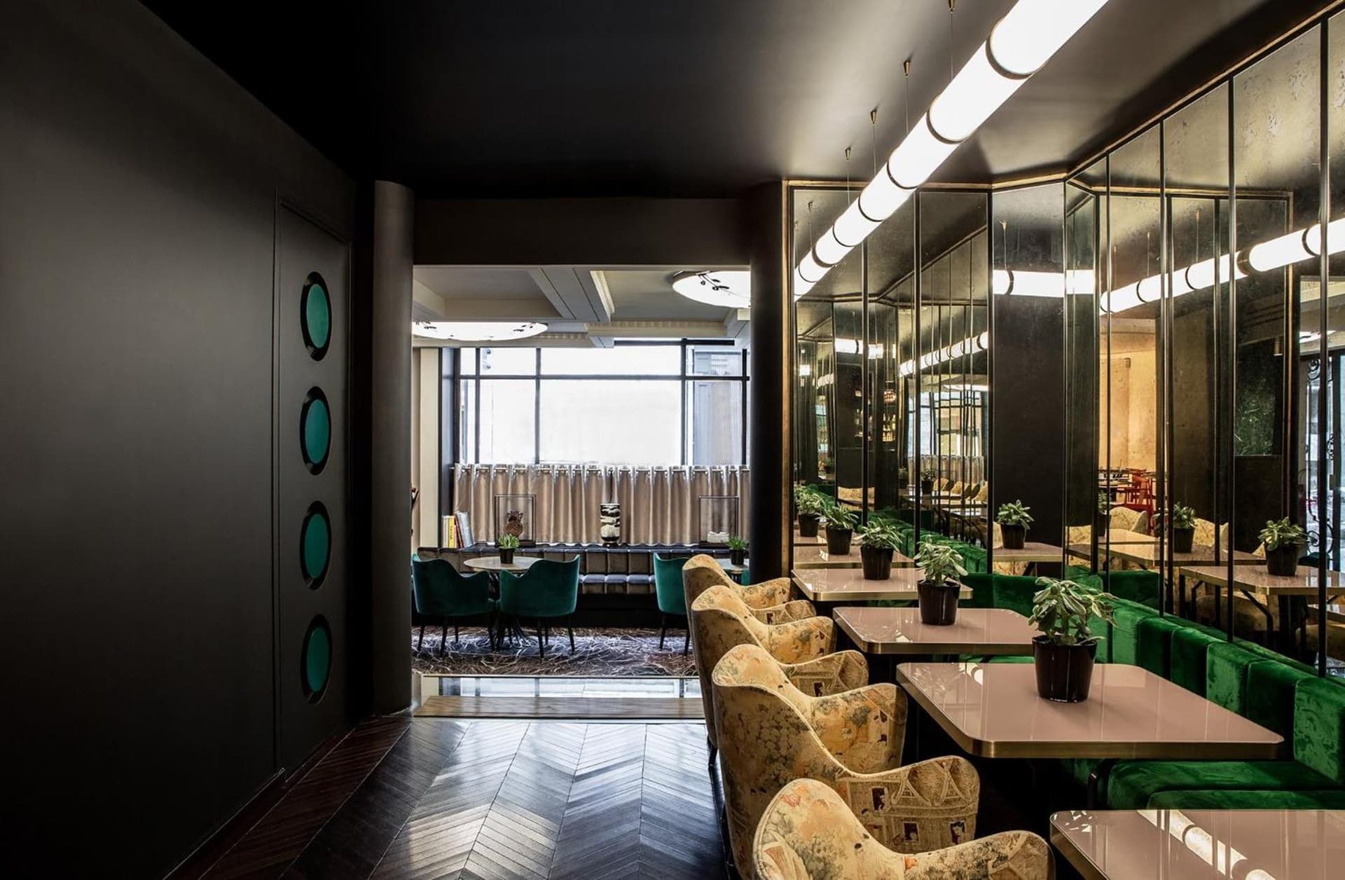 Hôtel du Rond-Point des Champs Elysées - Esprit de France