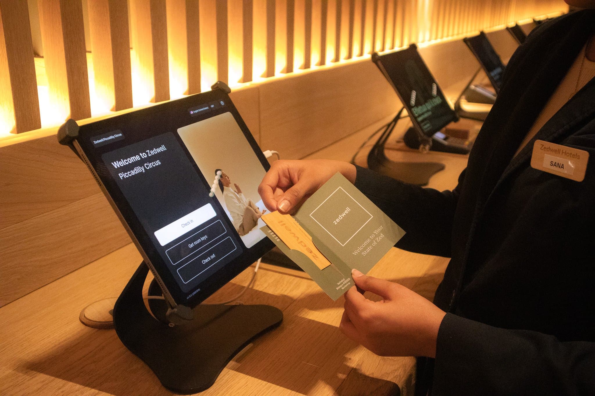 Zedwell Capsule Piccadilly Circus