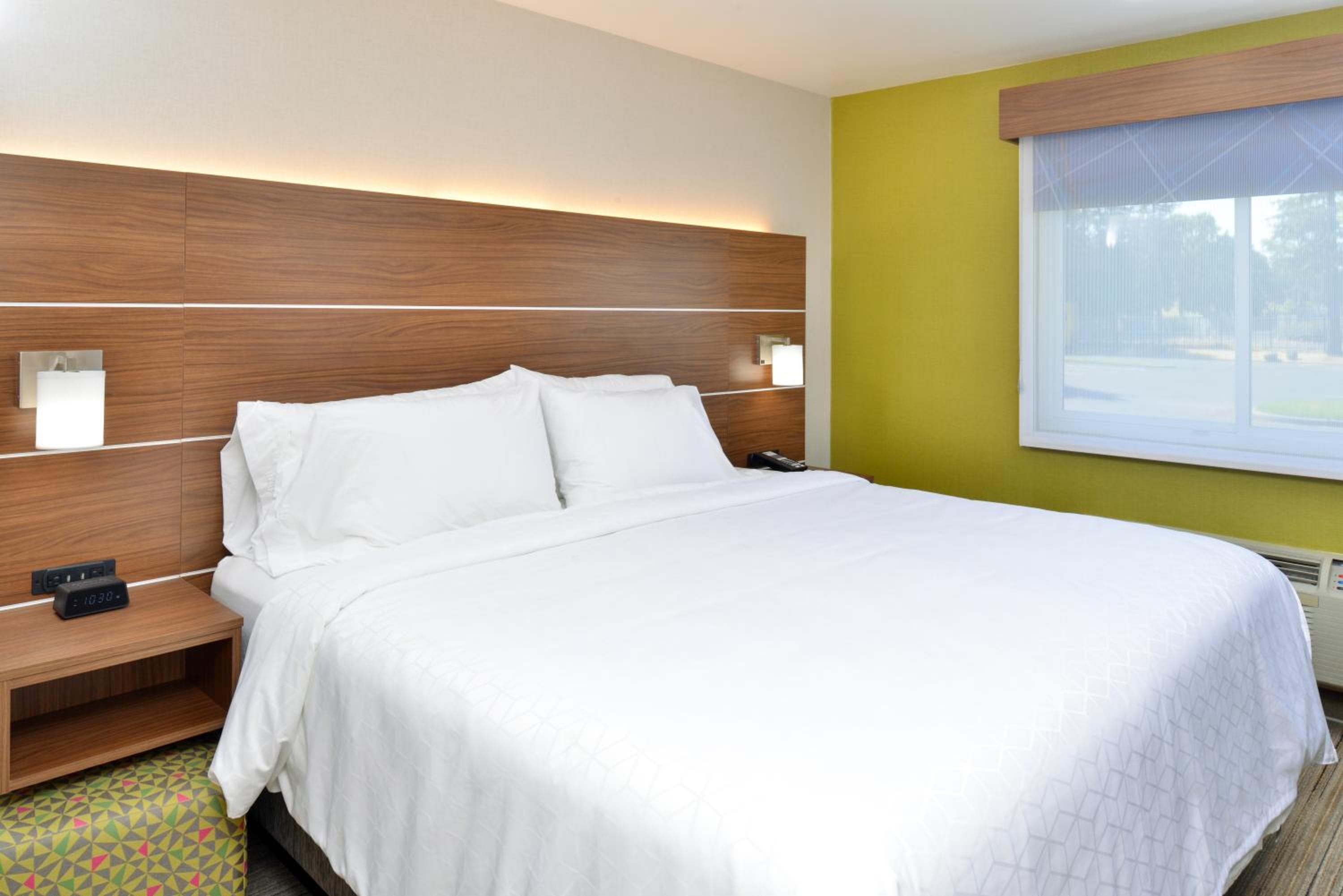 Holiday Inn Express - Santa Rosa North by IHG