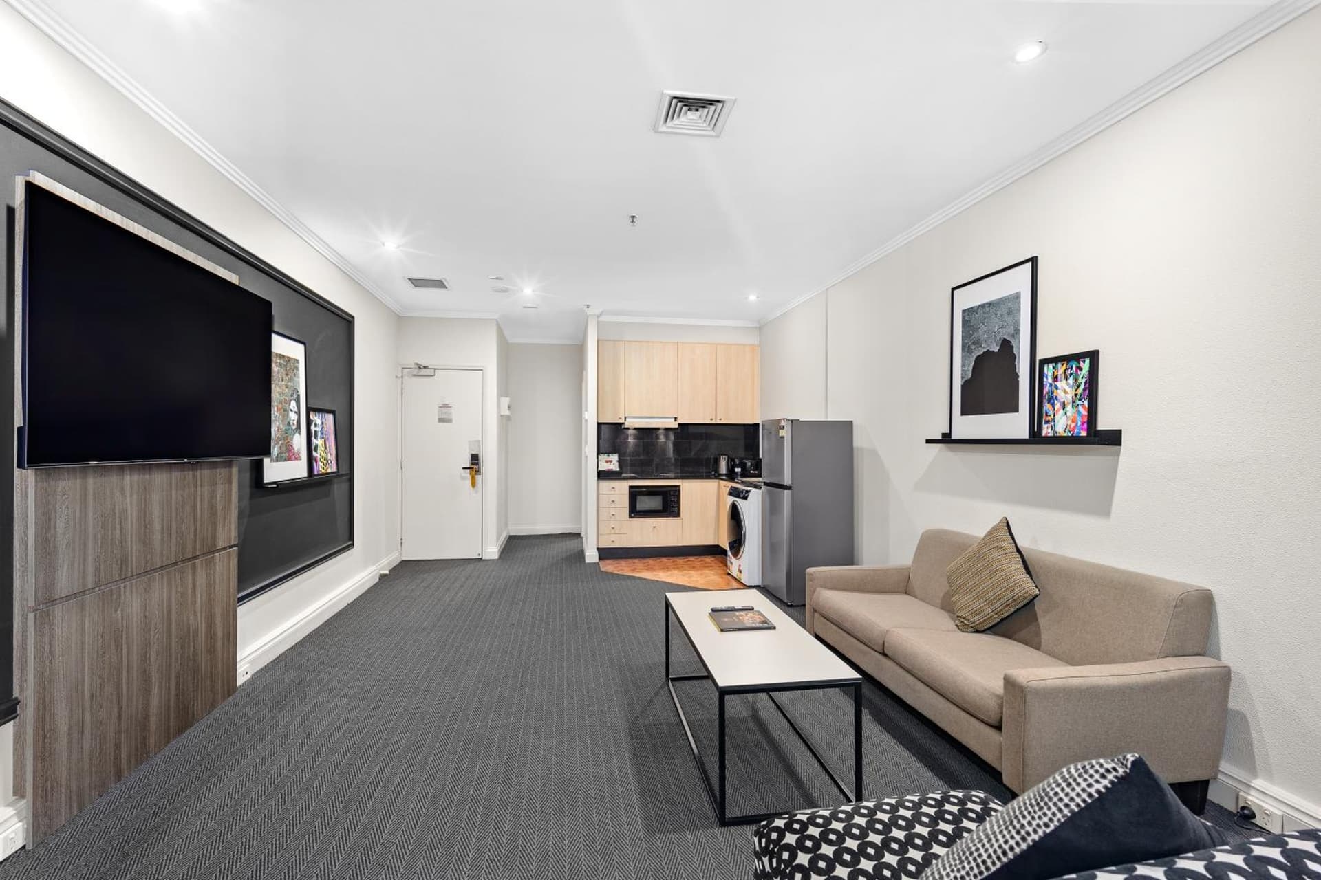 Melbourne City Suites