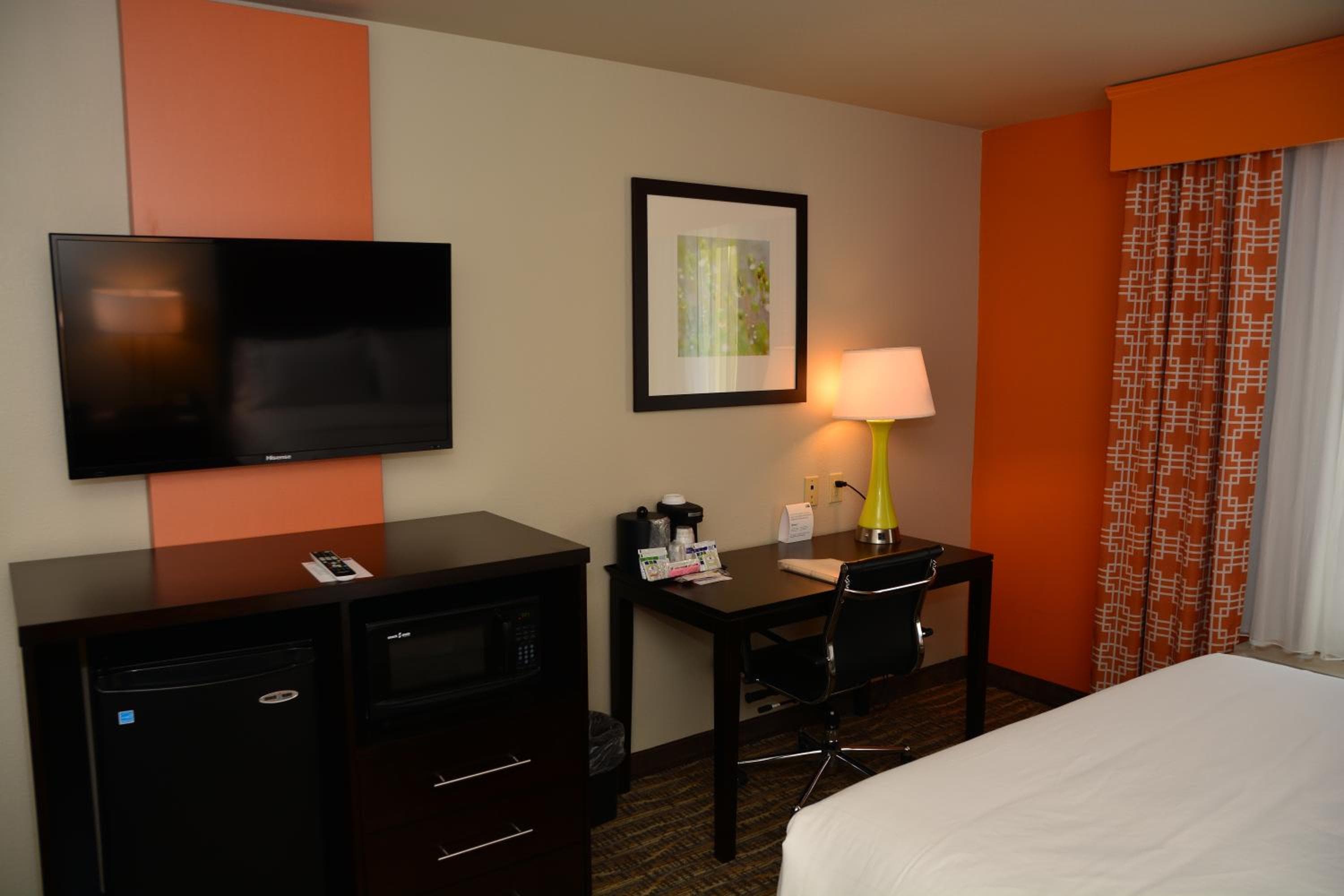 Holiday Inn Express & Suites - Houston NW - Tomball Area