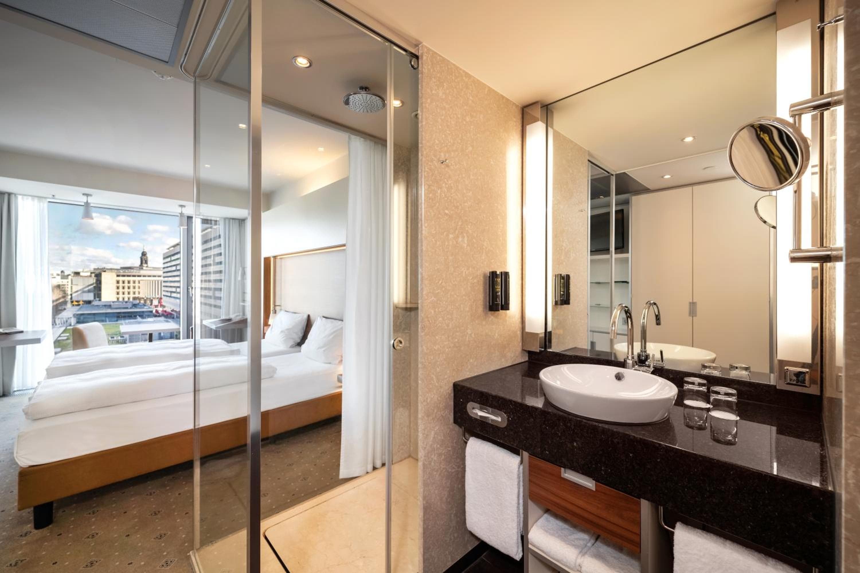 Occidental Dresden Newa