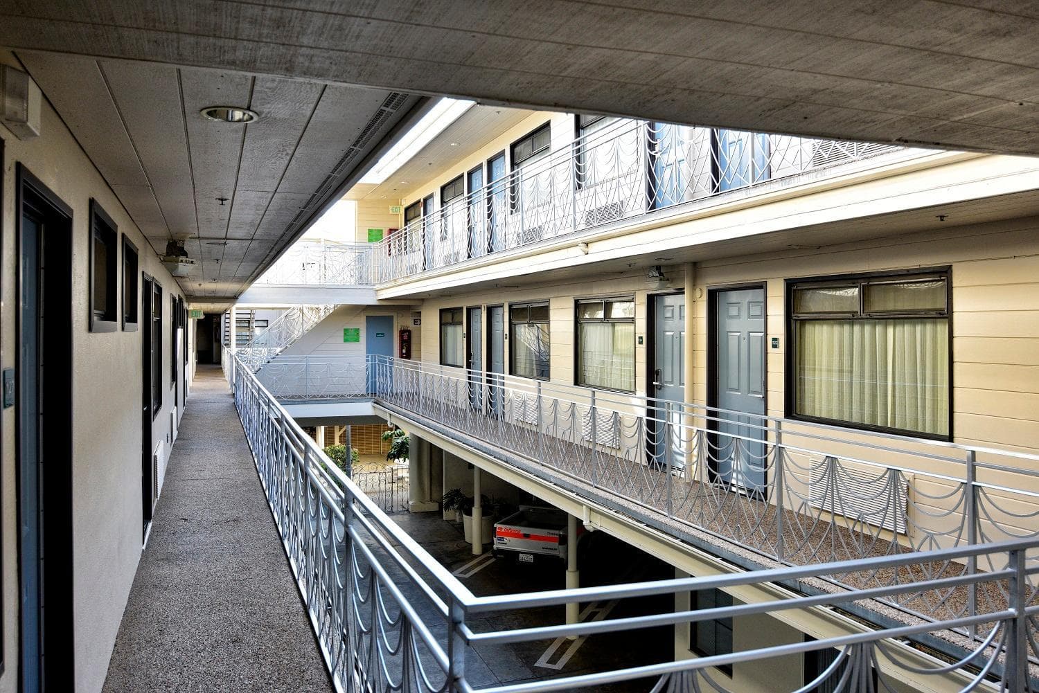 City Center Inn & Suites