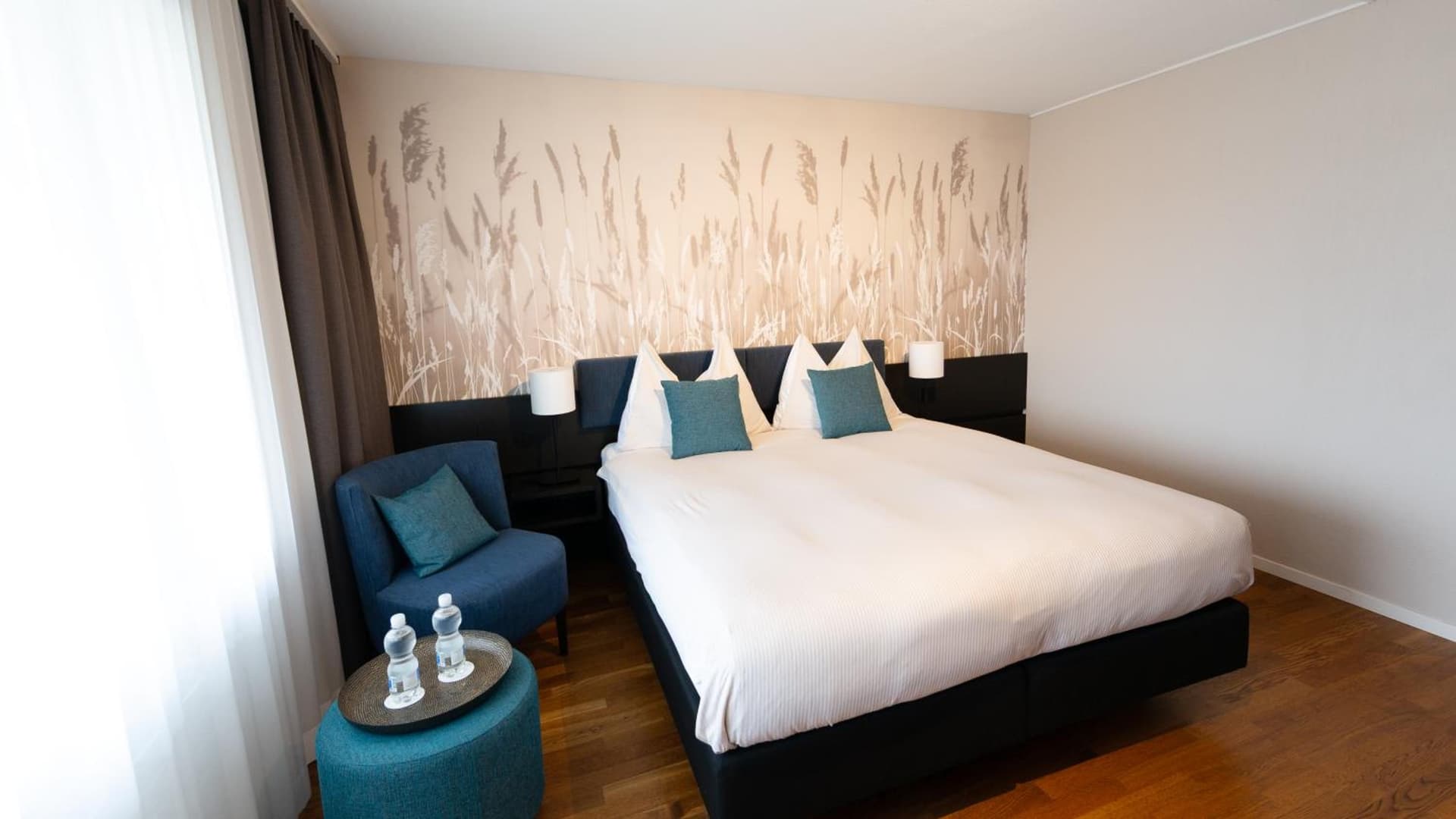 HOTEL illuster - Urban & Local