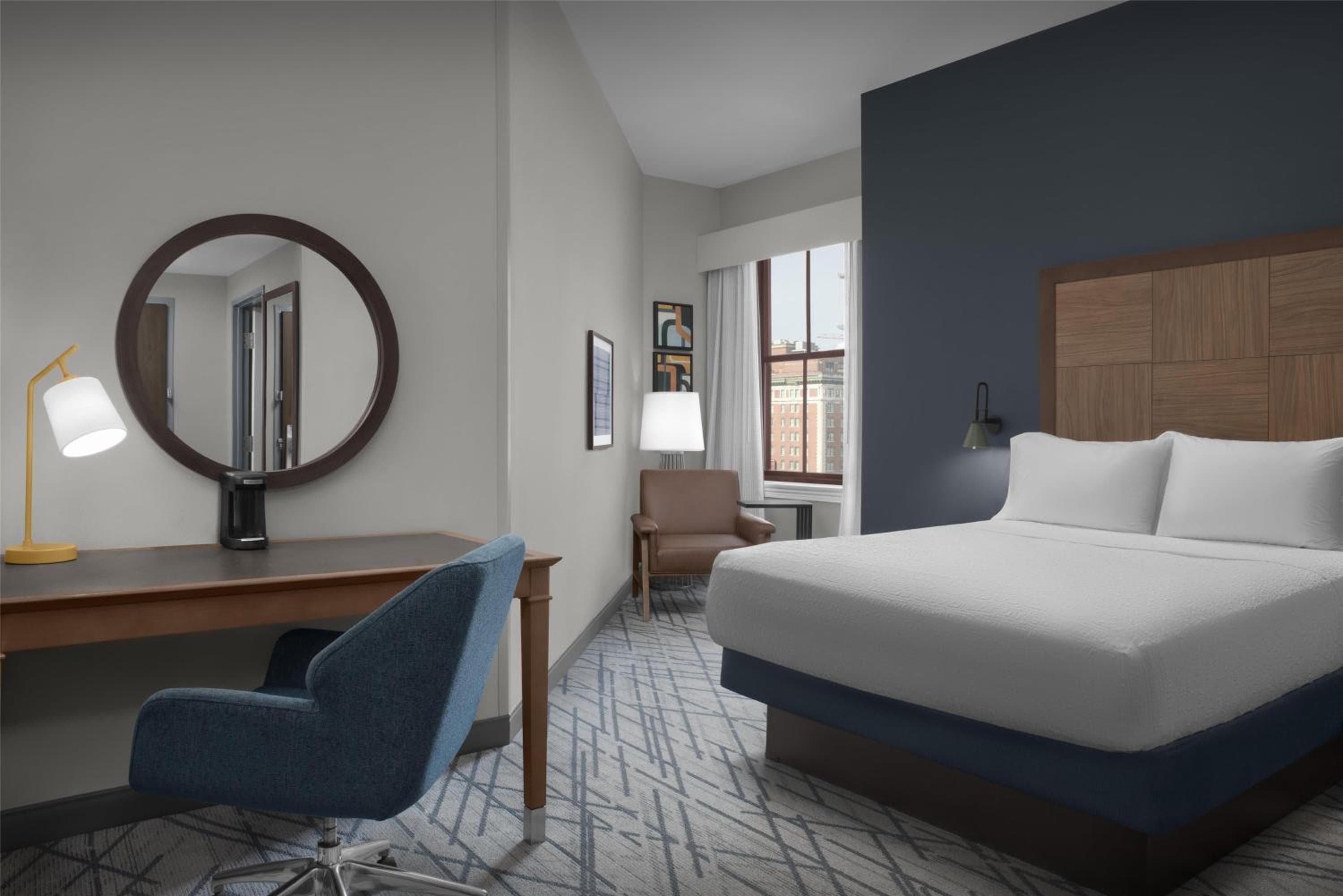 Hampton Inn Indianapolis Downtown Across from Circle Center