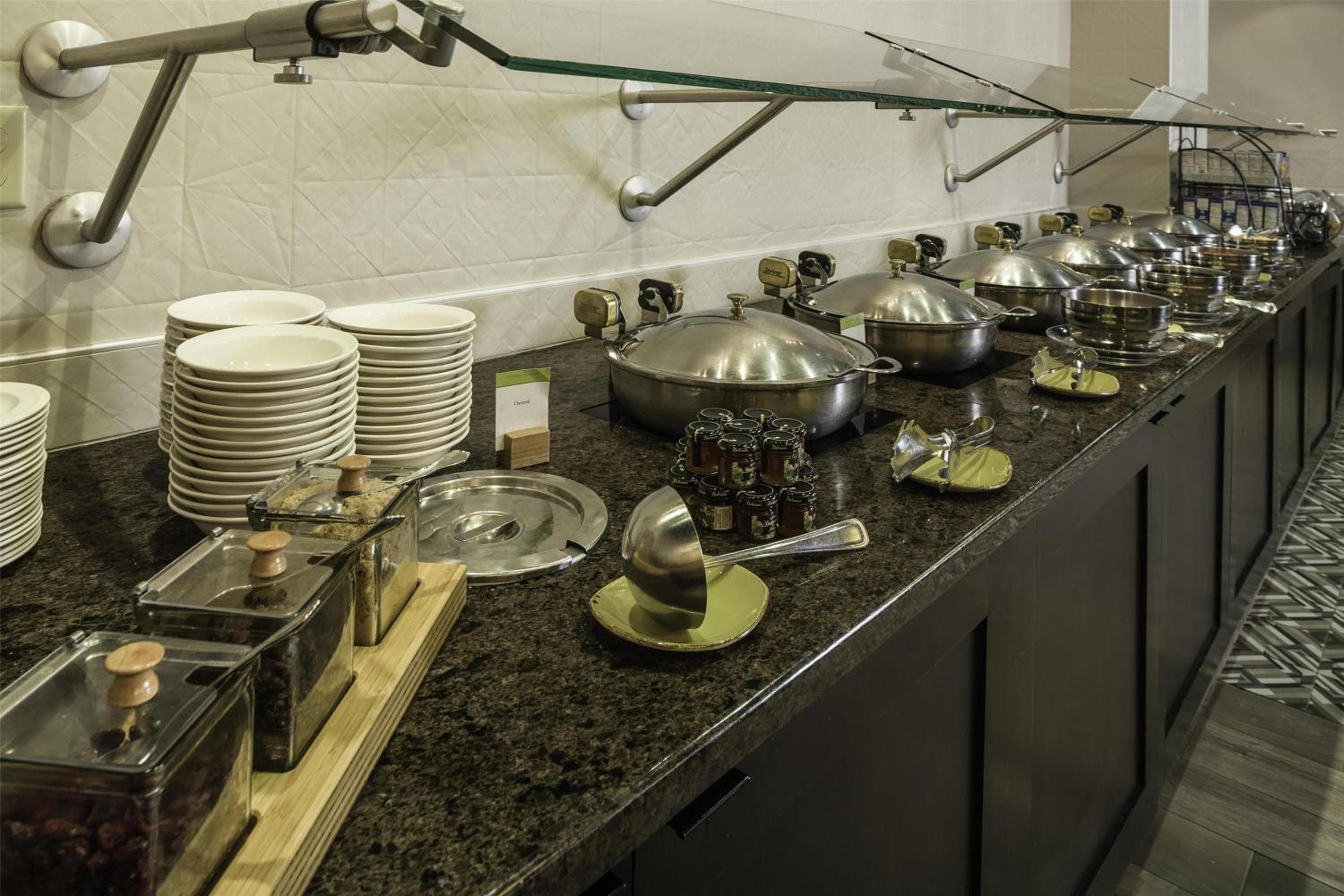 DoubleTree by Hilton Downtown Wilmington - Legal District