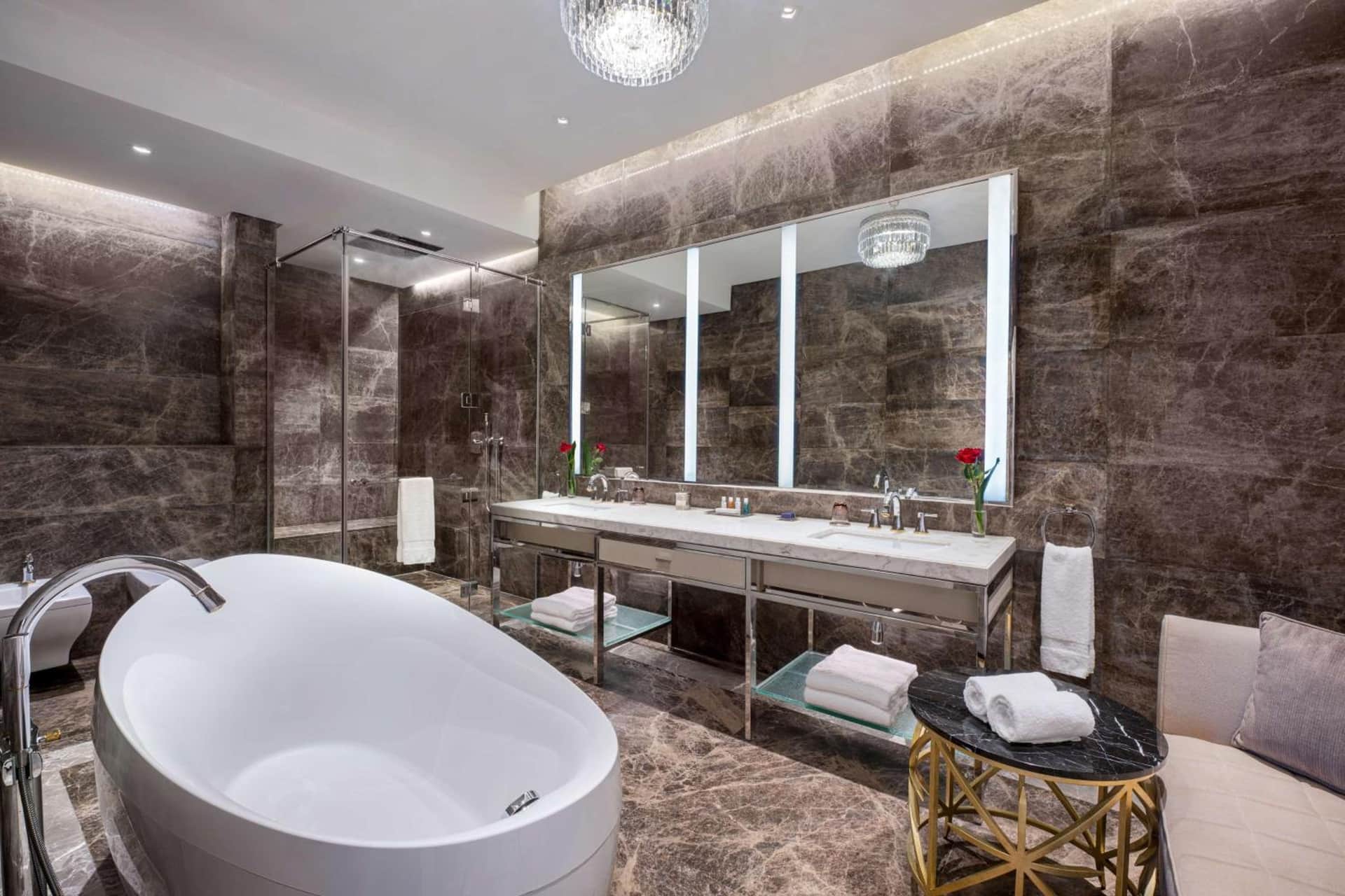 The Hotel Galleria Jeddah, Curio Collection by Hilton