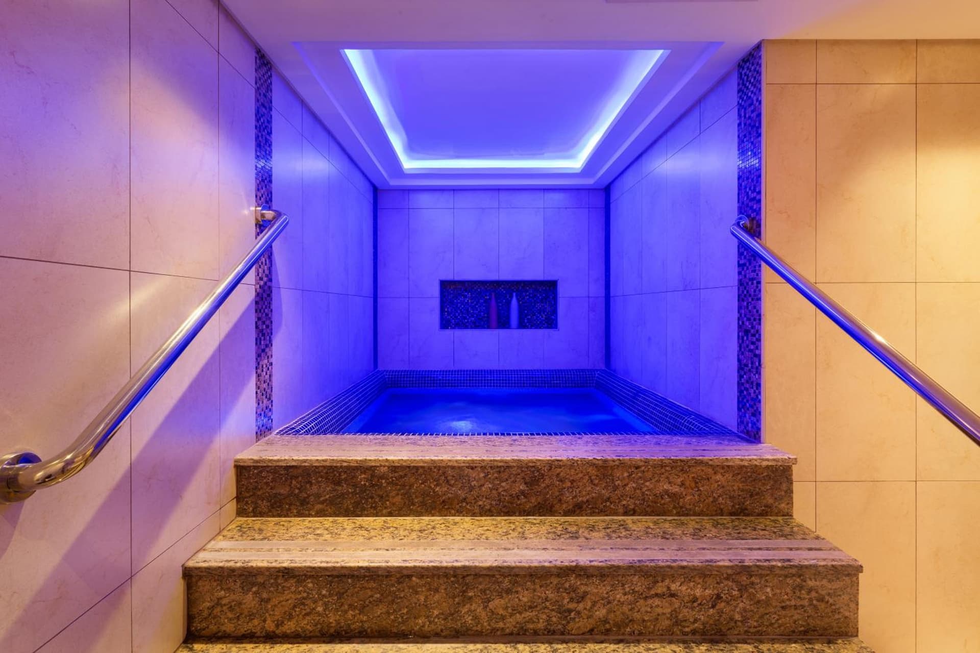 Royal Continental Suites Business Bay