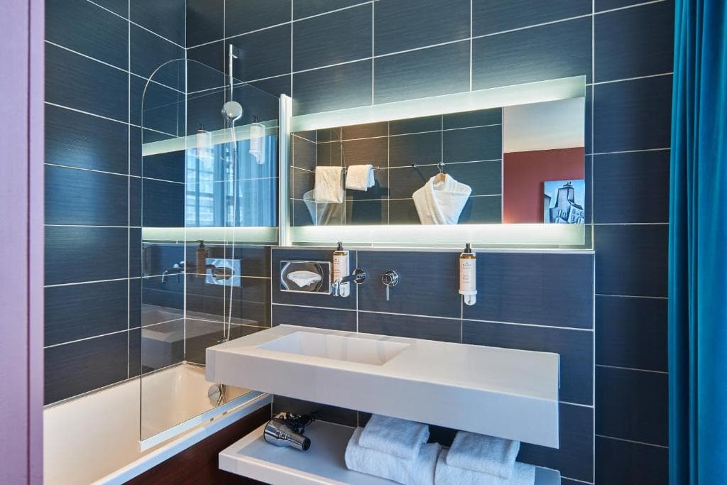 Mercure Paris Tour Eiffel Pont Mirabeau Hotel