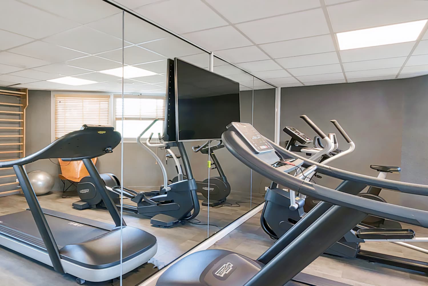 Mercure Le Havre Centre Bassin du Commerce Hotel